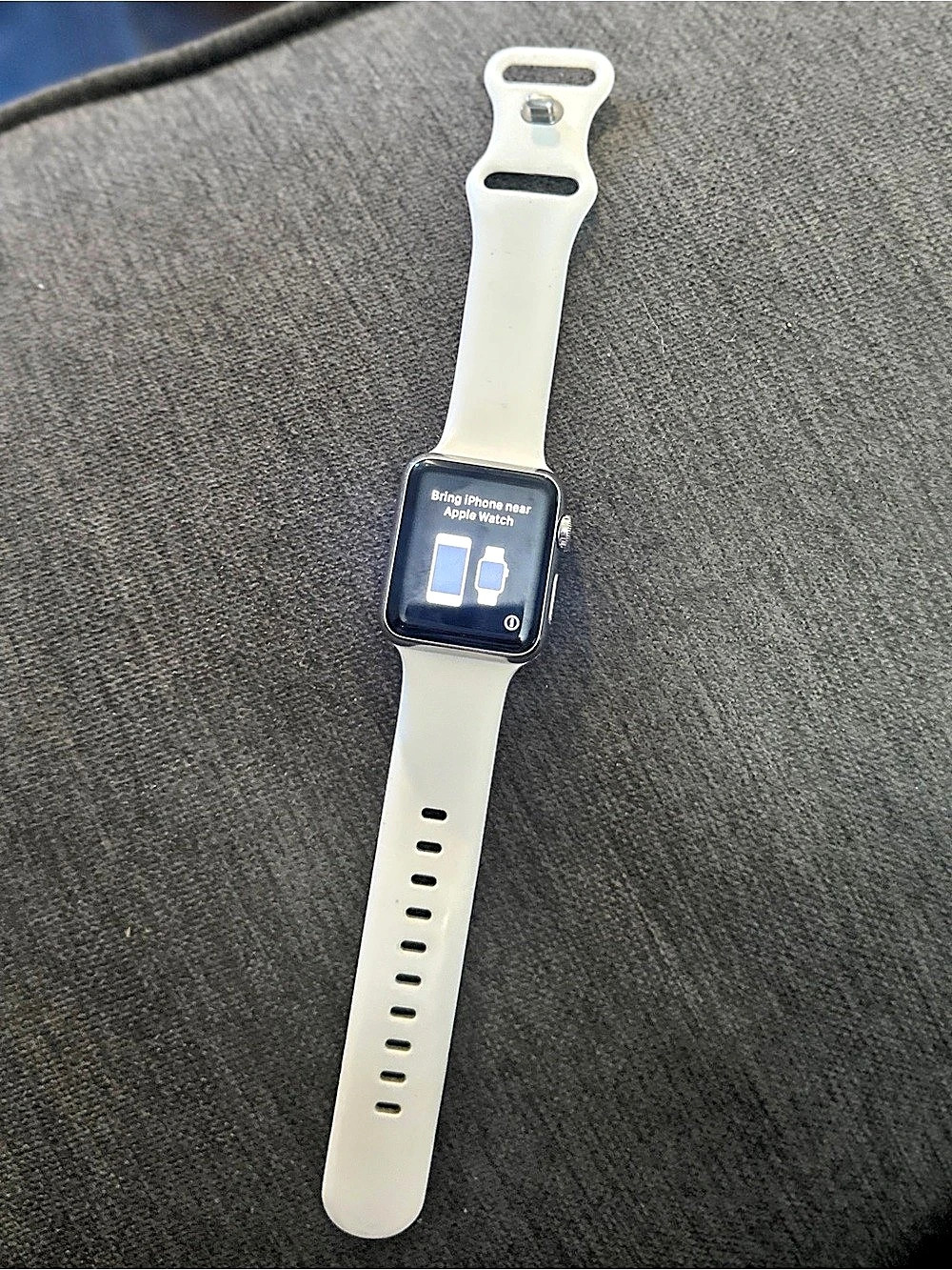 Apple Watch Series 0 (1st Gen) 38mm Stainless Steel with White Band